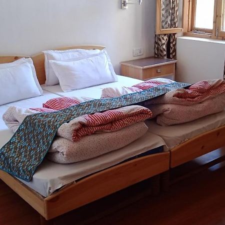 Lhardak Home Stay 레 외부 사진